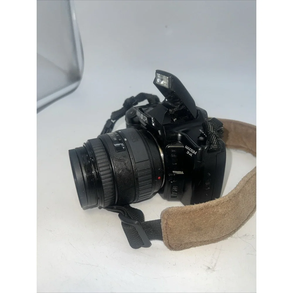 Minolta Maxxum 3xi 35mm SLR Film AF Camera W/ 35-80mm Sigma Lens-New Battery